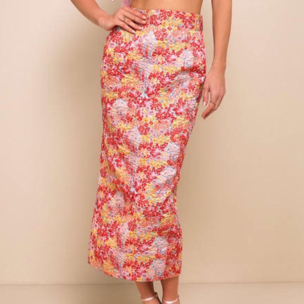 Lulu’s ellarina skirt only in size small